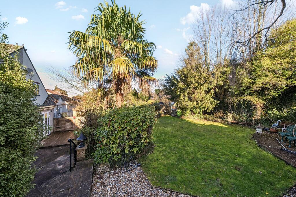 Reddown Road, Coulsdon, CR5 photo 4