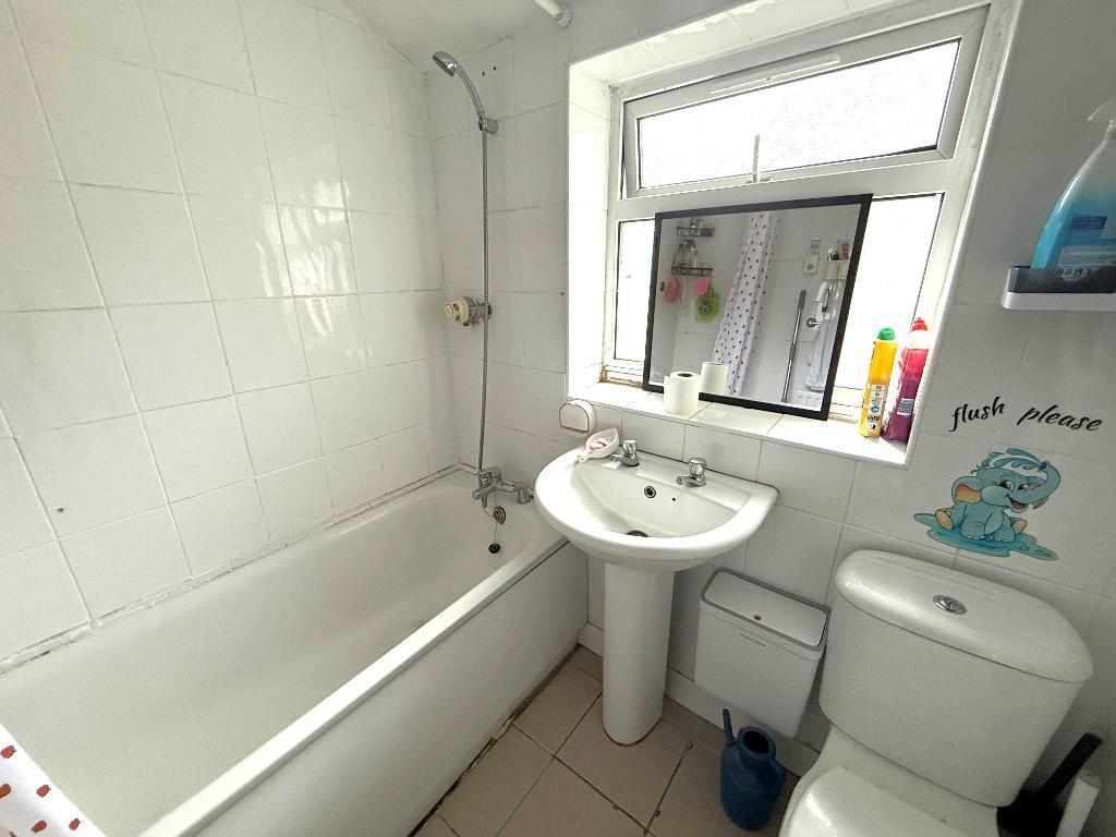 House in Luton - More
