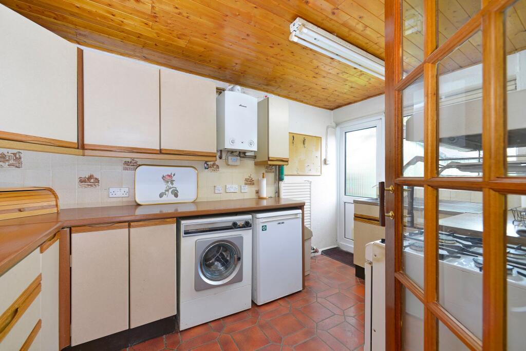 House in Waverley, Cranleigh - View 5
