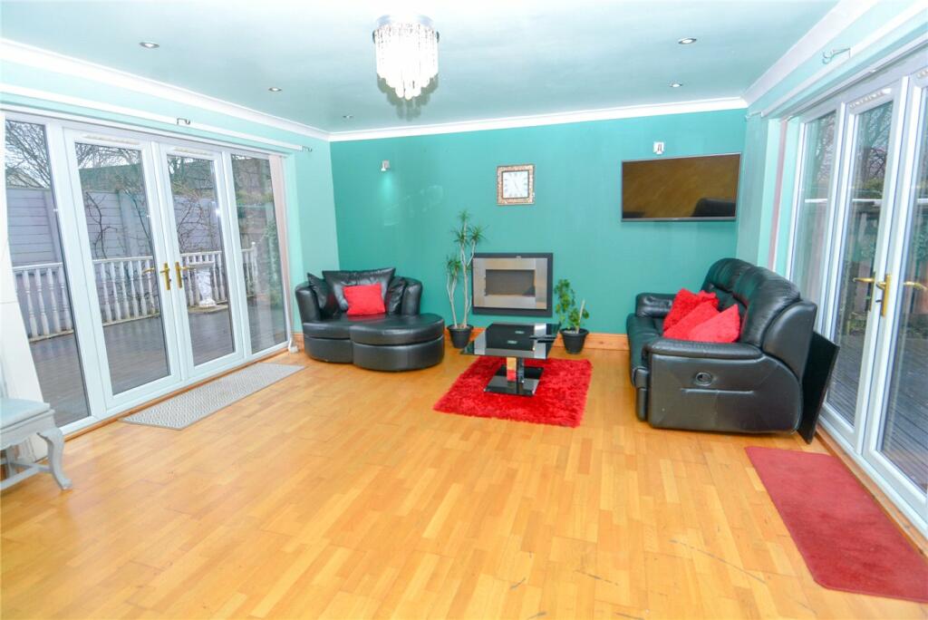 House in Greasby, Liverpool City Region - View 6