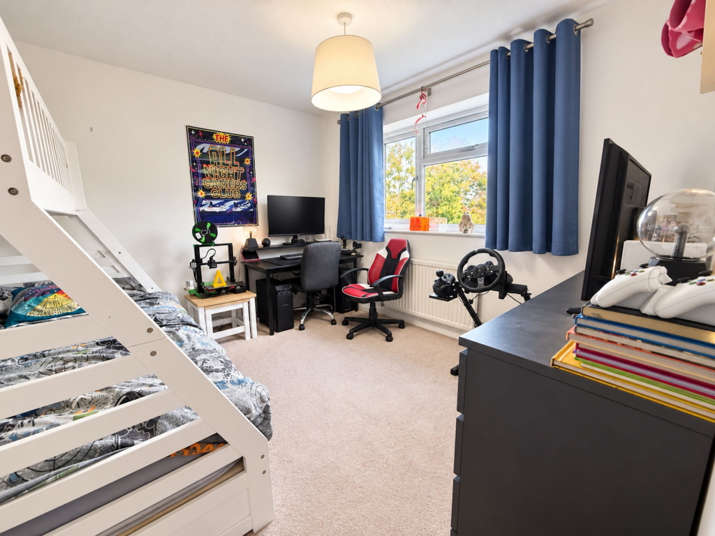 House in Luton - More