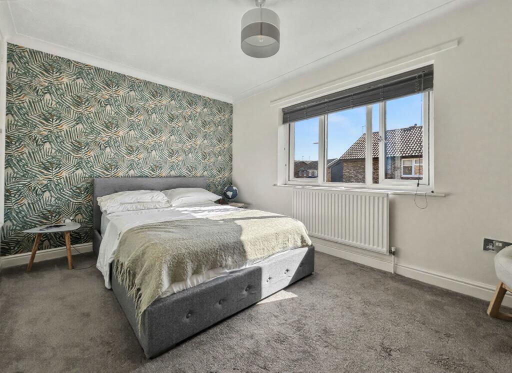 House in Huntingdonshire, Somersham - More
