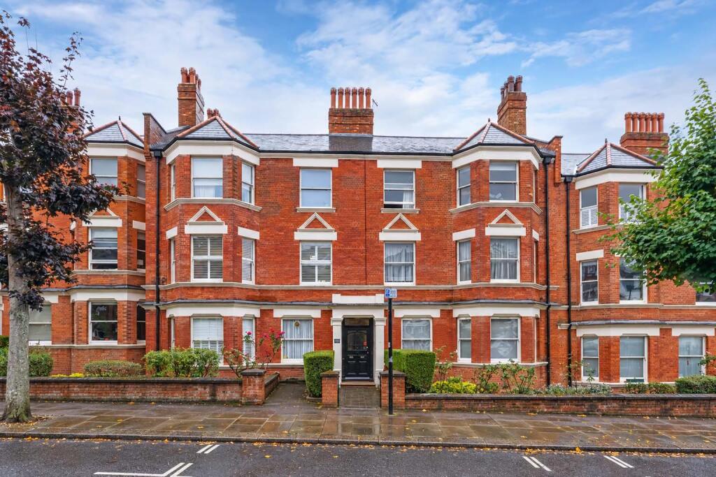 Apartment in London - View 5