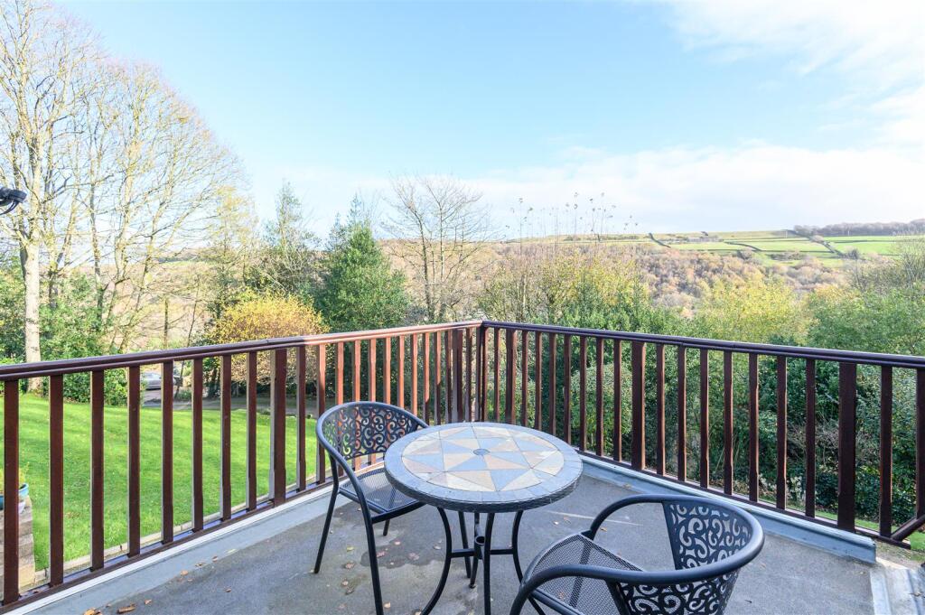 Bunker Hill, Hill Park Mount, Kebroyd Lane, Ripponden, HX6 3JD photo 3
