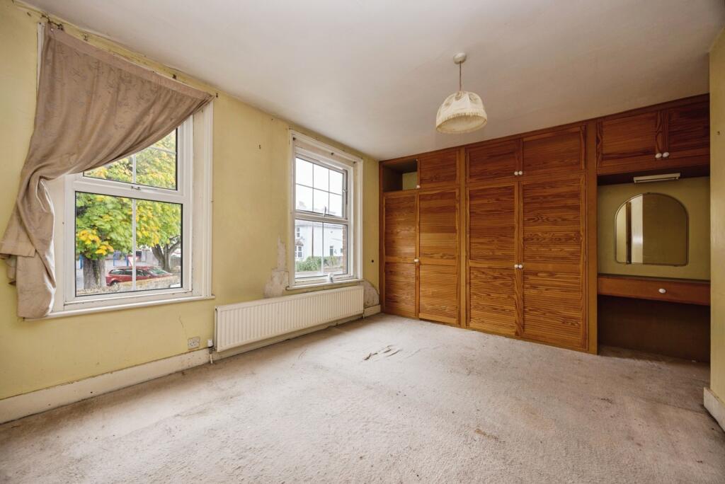 House in Waverley, Godalming - View 5