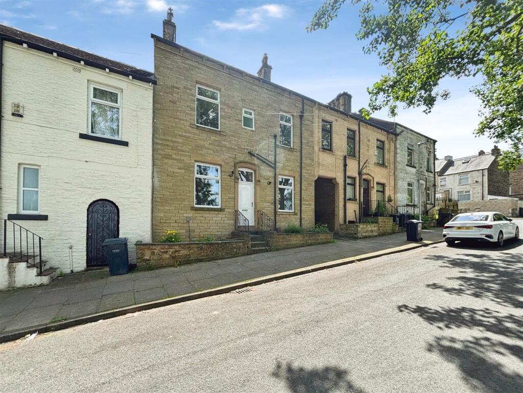 Main image of property: Westcroft Road, Bradford, BD7 3EN