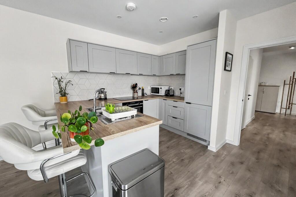 Apartment in Poole - More