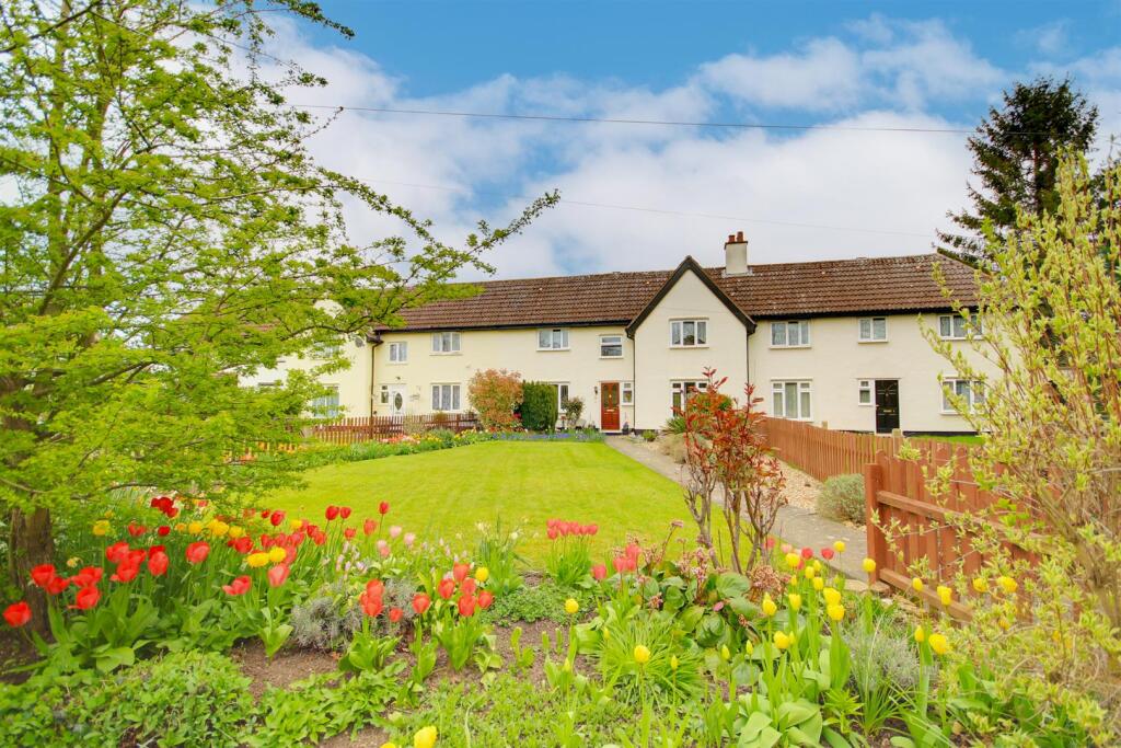 Main image of property: Chapmans, Hemingford Abbots