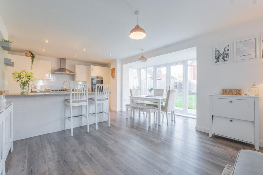 Additional image 12 of Edgefield Close, Redditch, B98 7WB