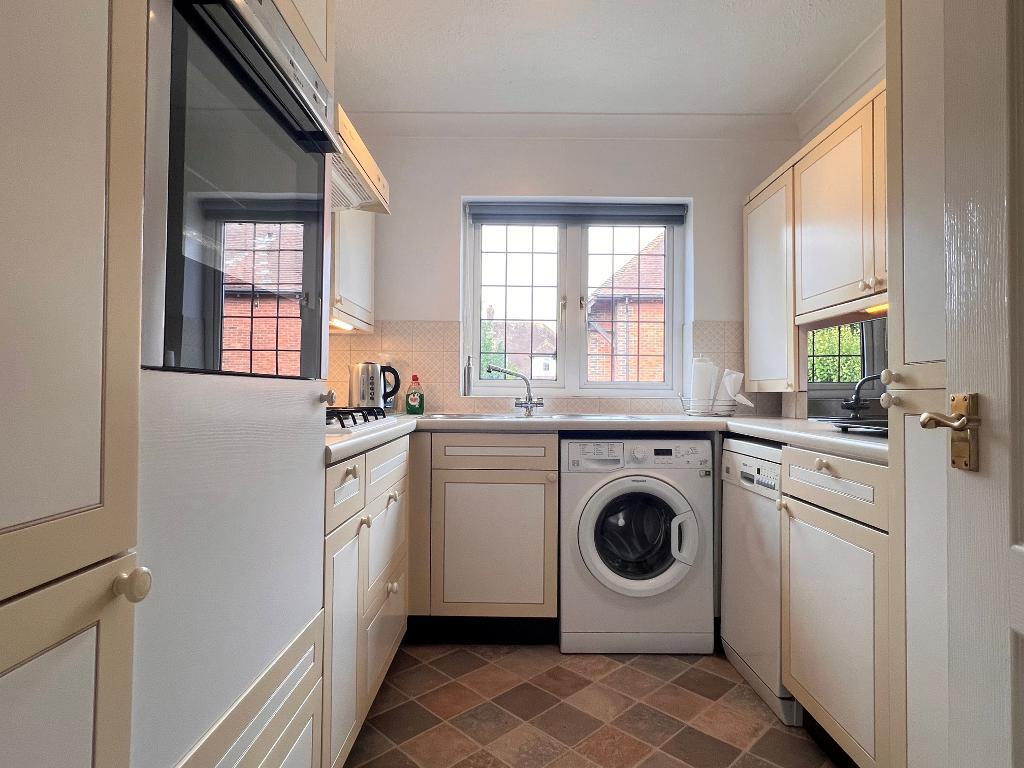 Apartment in Brighton - View 3