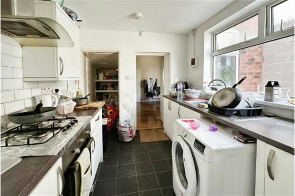 Investment Opportunity!! Four Bedroom Hmo photo 5