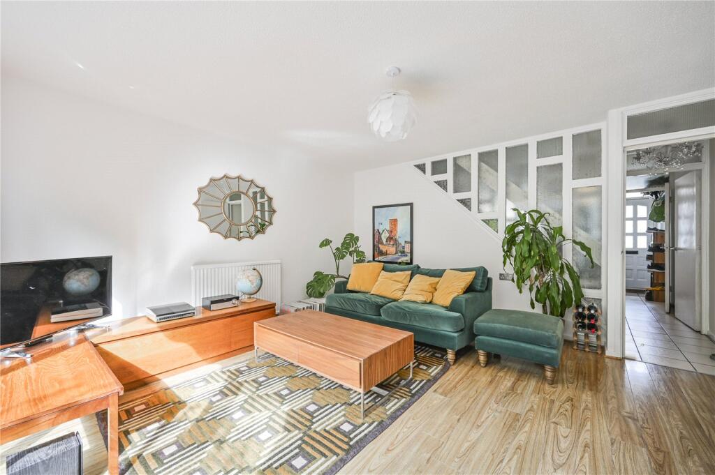 Main image of property: Vale Road, London, N4