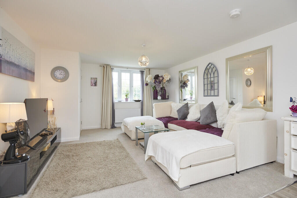 House in Harborough, Lubenham - More