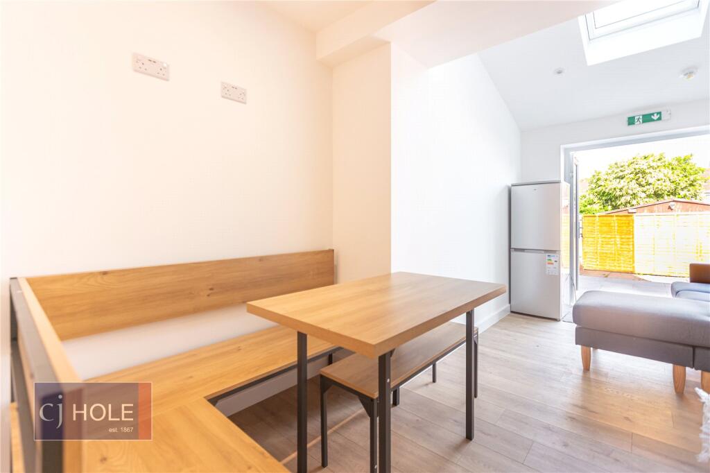 6 bedroom terraced house for rent