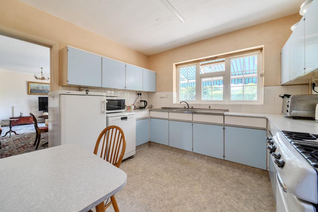 House in Slough - View 4