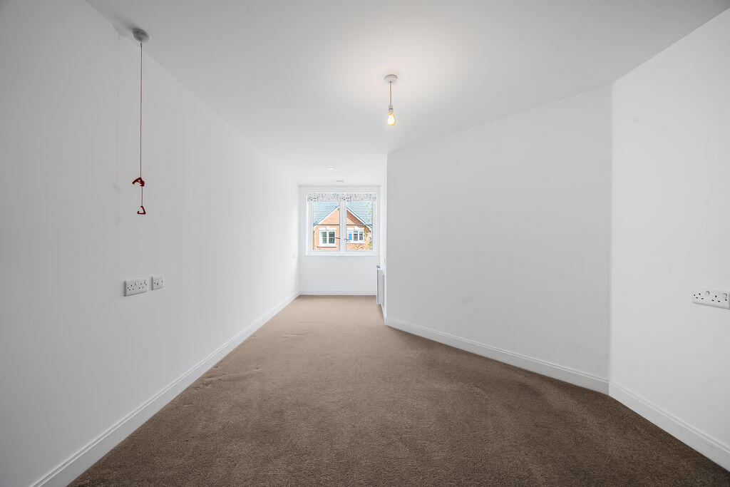 Apartment in Kingston upon Thames - View 5