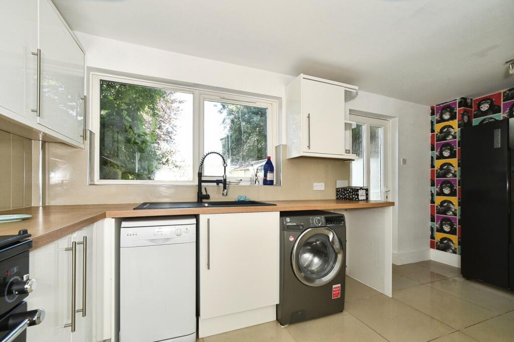 House in Thatcham, West Berkshire - View 4