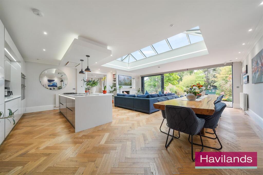 House in London, Winchmore Hill, Palmers Green - View 4