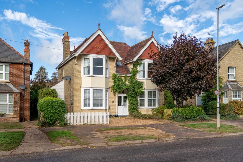 3-bed detached on St. Peters Road, Huntingdon, Cambridgeshire, PE29 7AA, £525,000