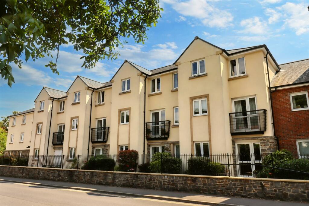 Main image of property: Within a short stroll to Clevedon Town Centre