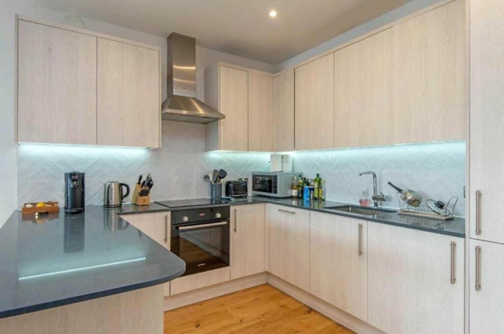 Apartment in London - View 3