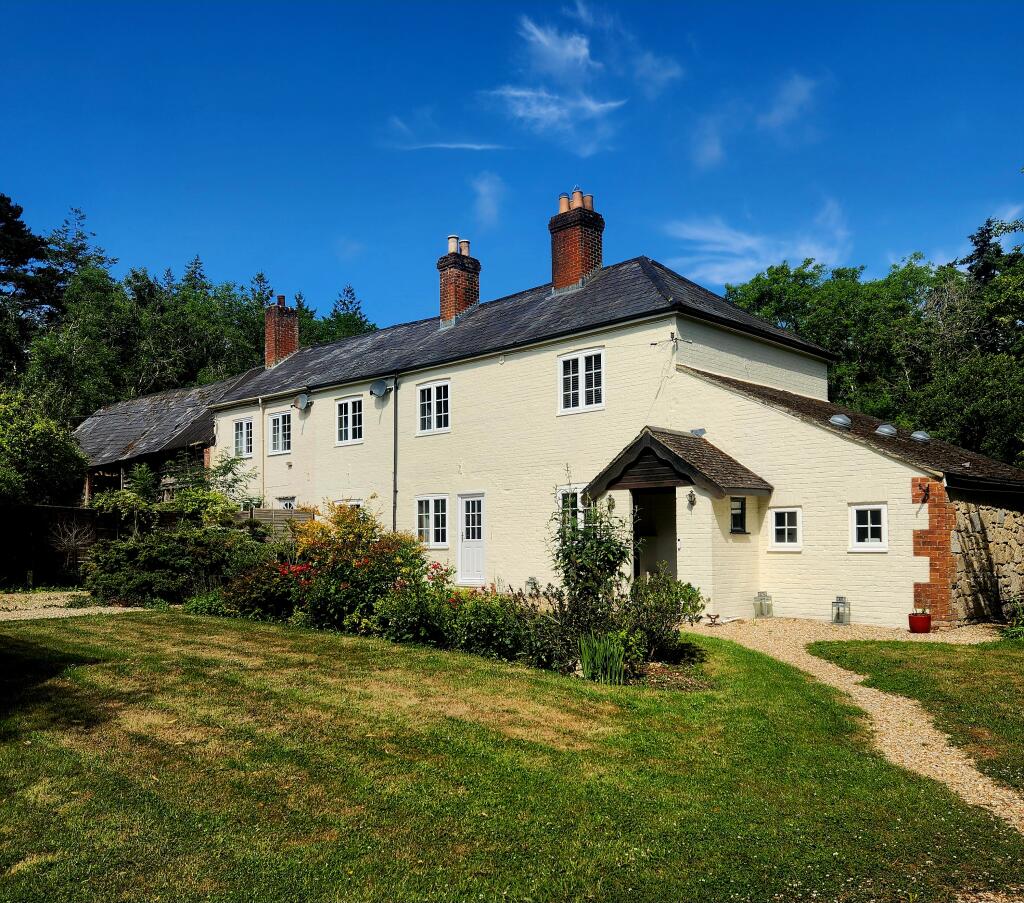 Main image of property: Hamstead Drive | YARMOUTH