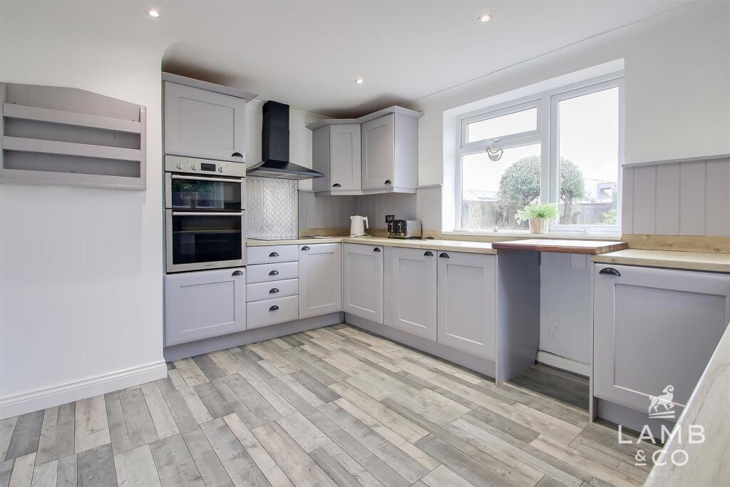 House in Harwich, Little Oakley - View 5