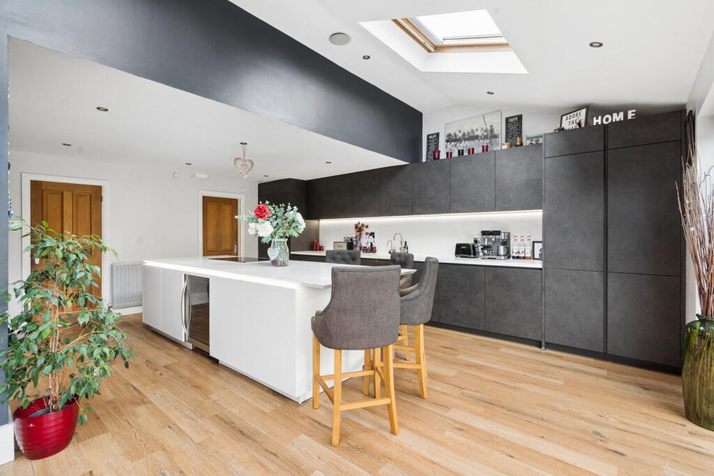 House in London - View 5