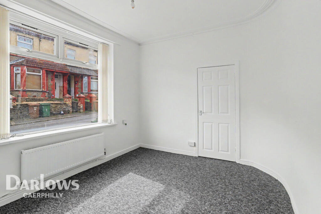 Hendre Road, Caerphilly photo 3