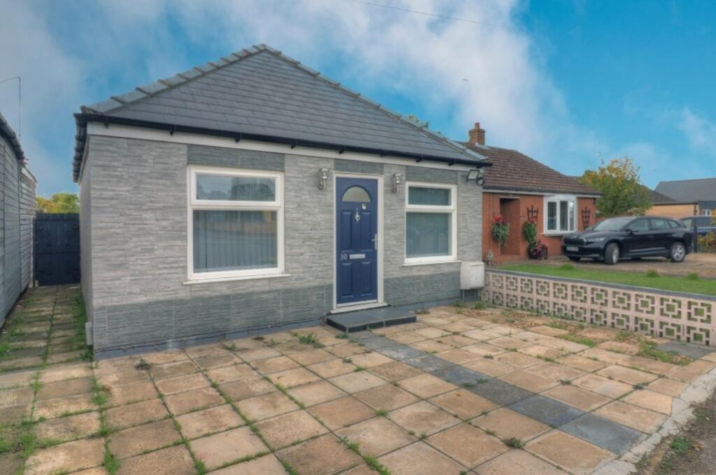 2-bed bungalow on Hundred Road, March, PE15, £200,000