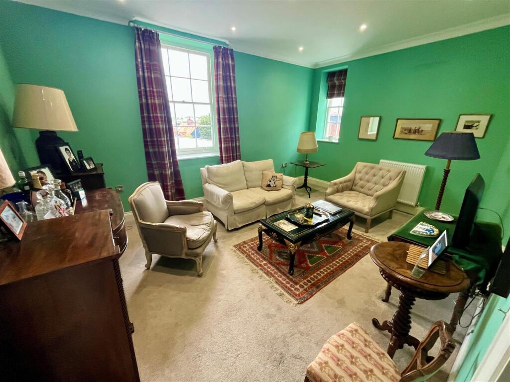 Apartment in Salisbury - View 4