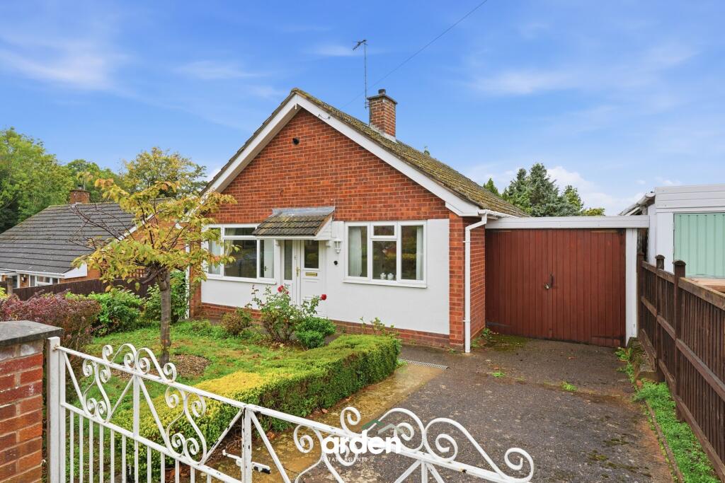 2-bed detached on Alder Close, Worcester, WR3, £225,000