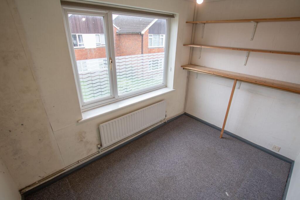 Apartment in Guildford, Stoughton - View 5