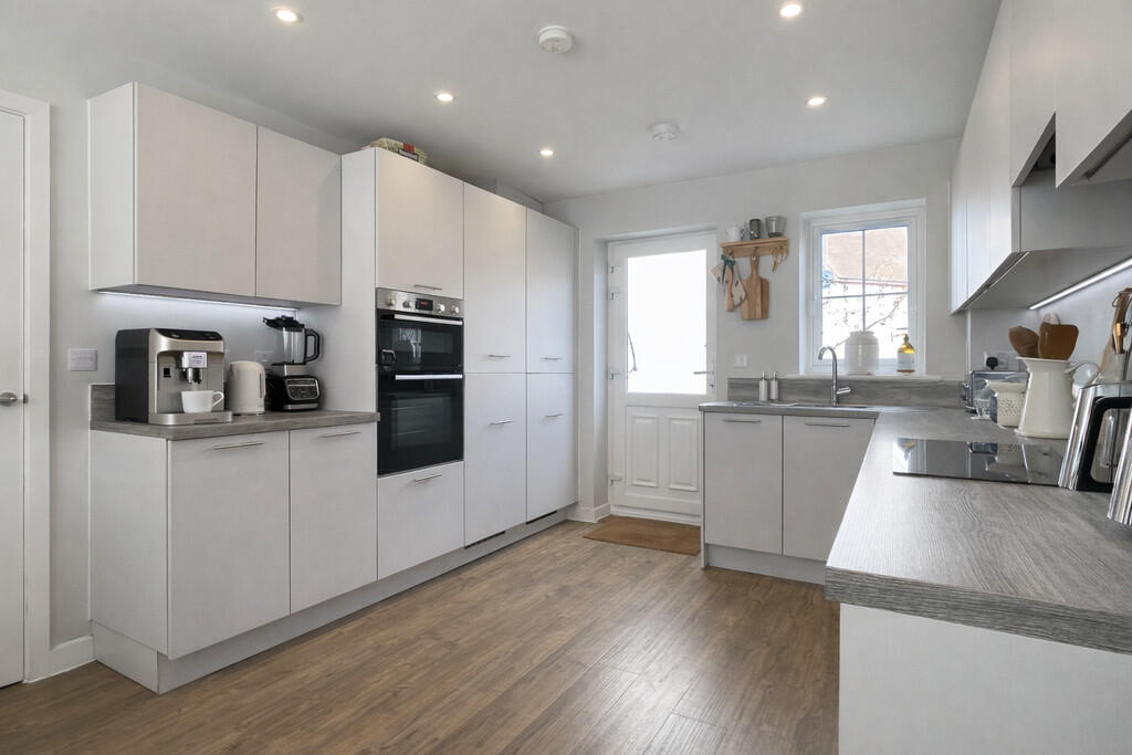 Damson Close, Tiptree photo 3