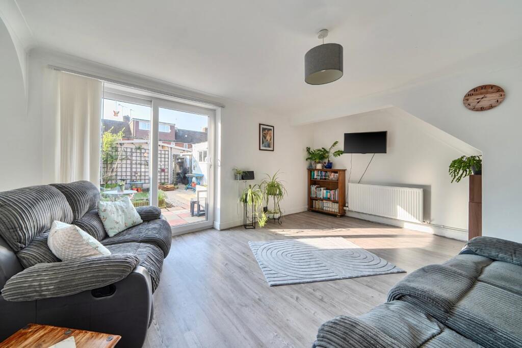 Main image of property: Redlynch Close, Havant