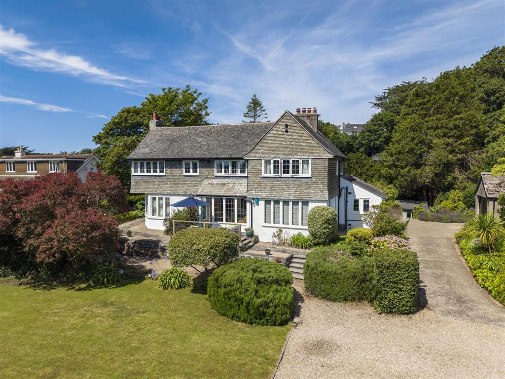 House in Truro - View 3