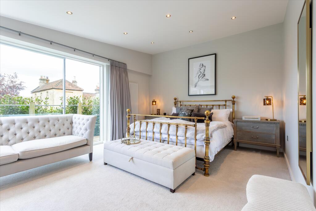 House in Bath - More