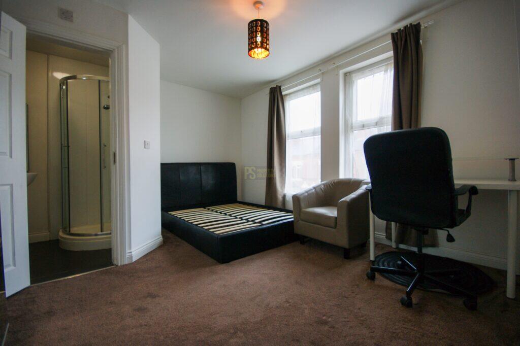 4 bedroom terraced house for rent