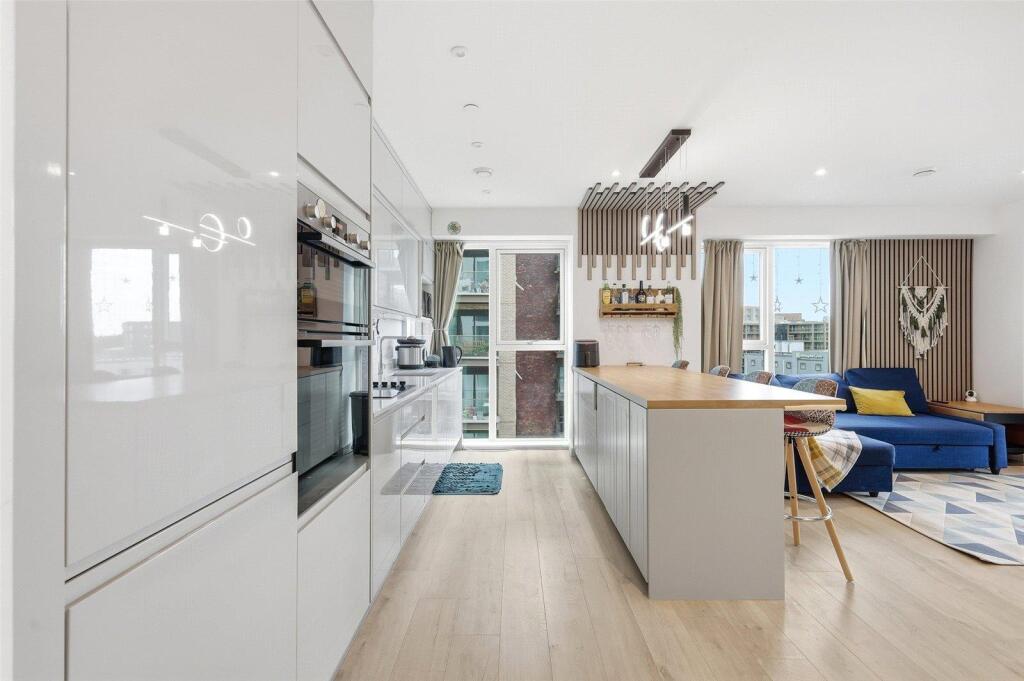 Apartment in London - View 5