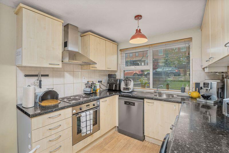 10, Hearthway, Banbury - No onward chain photo 3