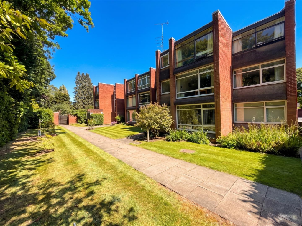 Main image of property: The Avenue, Sale