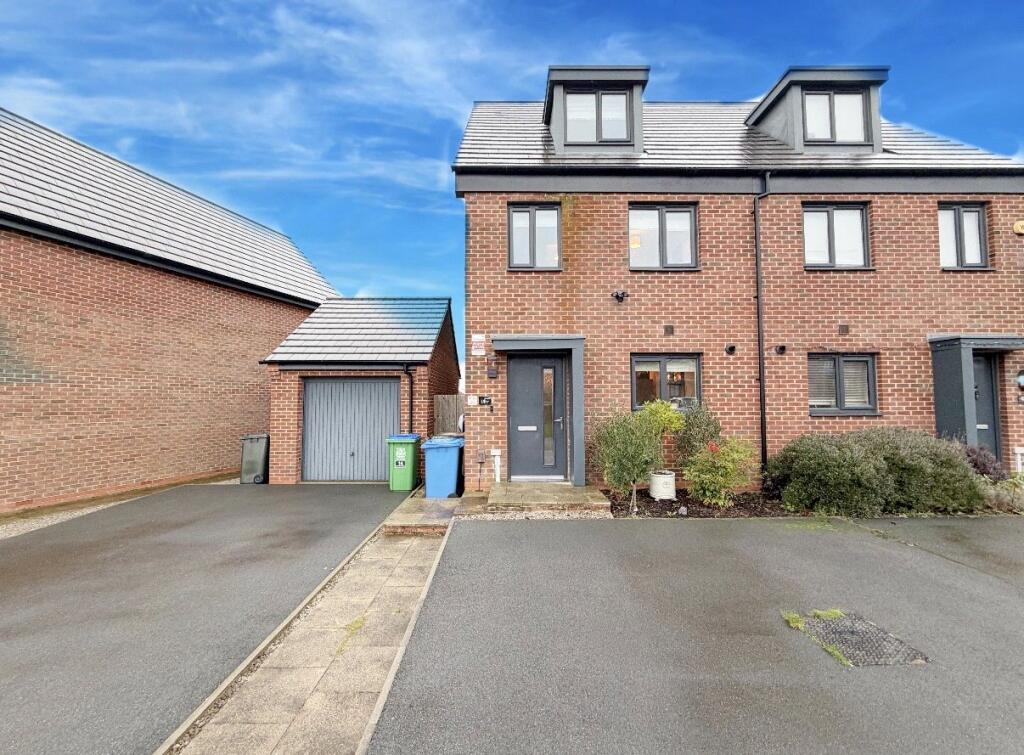 3-bed semi-detached on Weave Close, Middleton, Manchester, M24, £300,000