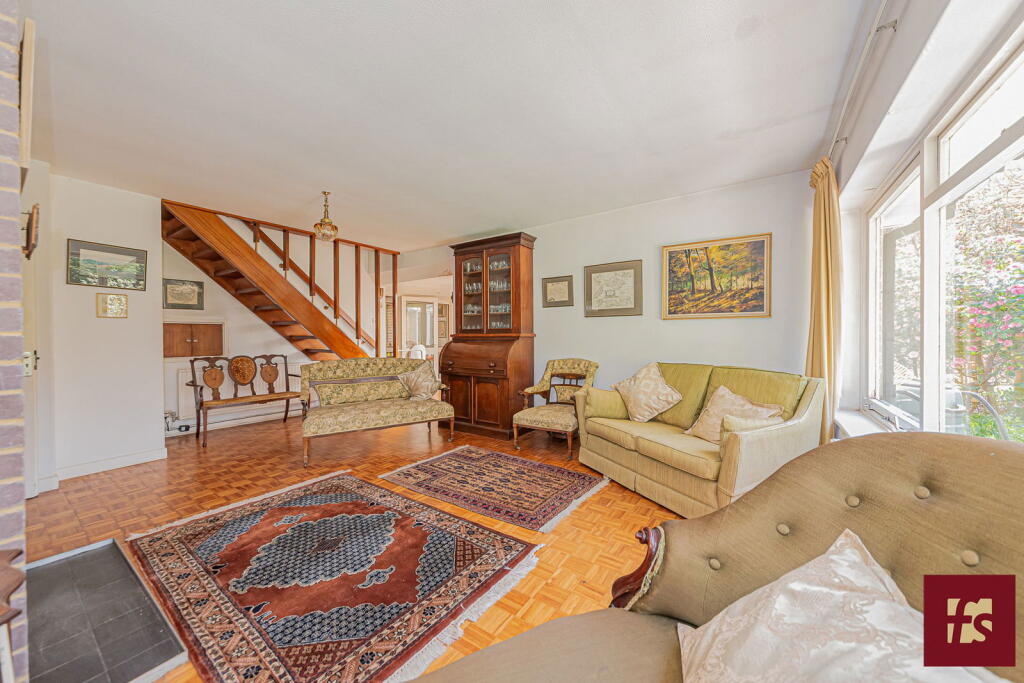 Linkway, Crowthorne, Berkshire, RG45 6ES photo 4