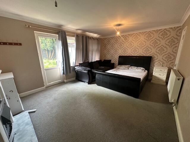 House in Northampton, Wellingborough - View 4