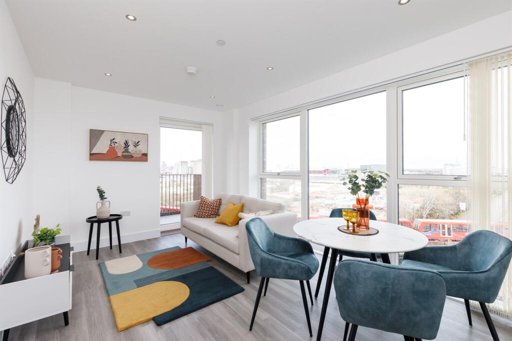 Main image of property: Thames Road, London E16