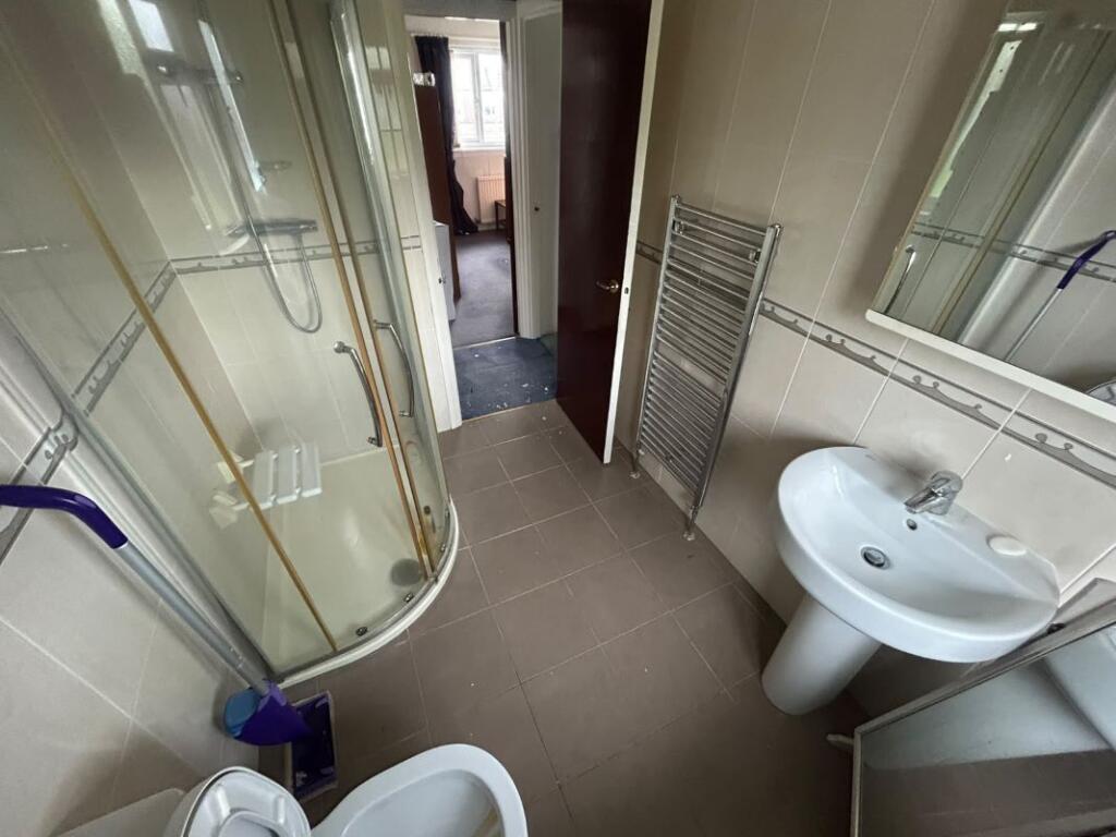House in Motherwell, South Lanarkshire - View 5