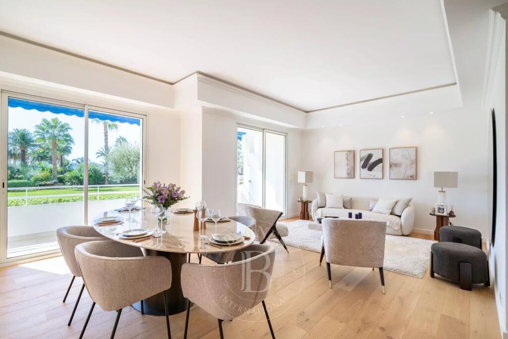 Main image of property: Provence-Alps-Cote d`Azur, Alpes-Maritimes, Cannes