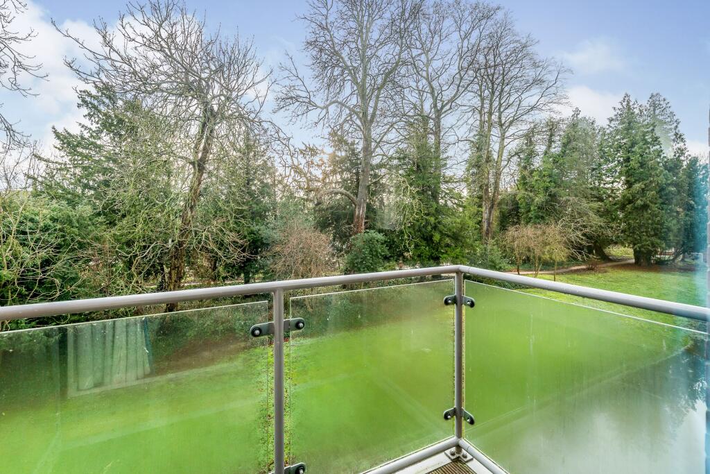 Apartment in Buckingham, Buckinghamshire - View 4