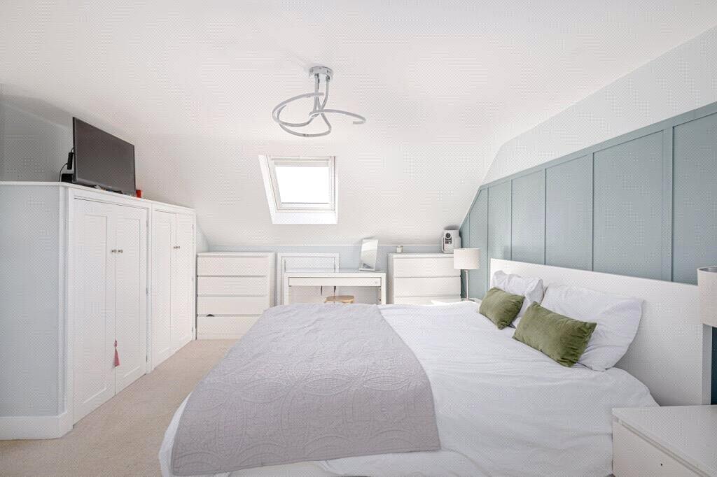 House in East Hertfordshire, Hockerill, Bishop's Stortford - More