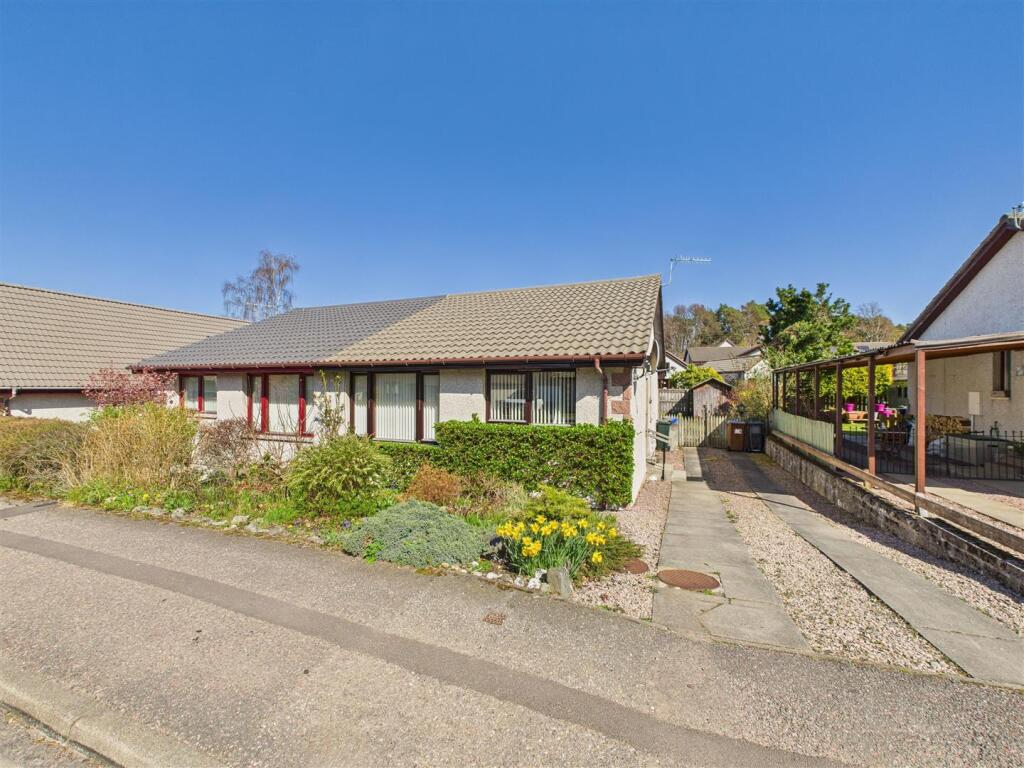 Main image of property: 31 Hillside Avenue, Kingussie